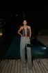 calca-jeans-lavagem-destroyed-com-aplicacoes-15896