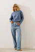 calca-wide-leg-karina-jeans-gancho-medio-15701