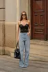 calca-super-wide-leg-jeans-com-aplicacoes-15979-j