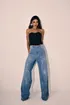 calca-super-wide-leg-jeans-com-aplicacoes-15979