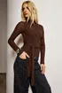 blusa-serena-gola-alta-podrinha-com-amarracoes-marrom-53421-m