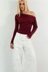 blusa-lia-com-aplicacoes-em-tachas-vinho-53433-v